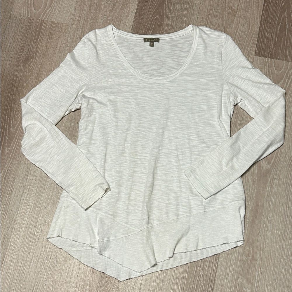 Lilla P Women's White Long Sleeve Top Featuring an Asymetrical Hem sz Medium